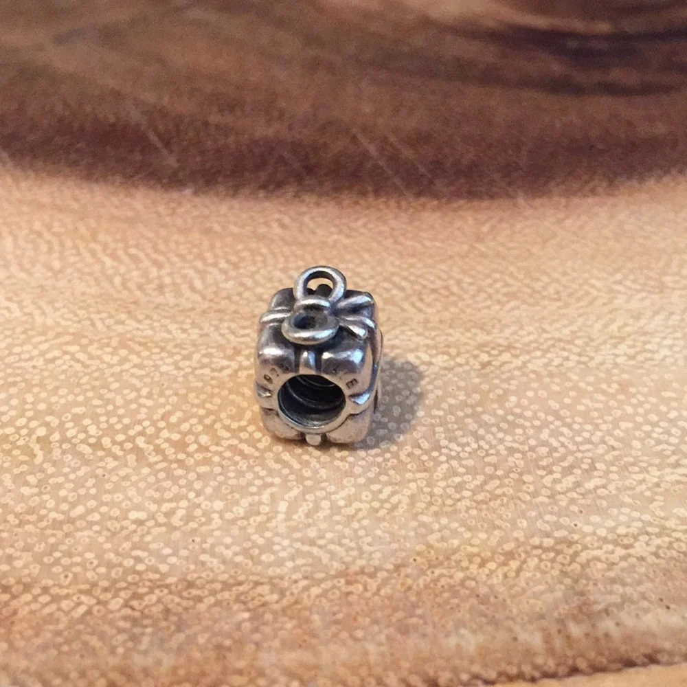 Pandora Perfect Present Charm - Picture 5 of 5